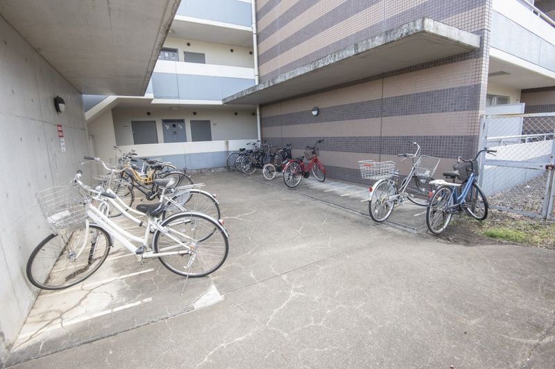 在自行车车库入住者专用的免费可以使用。