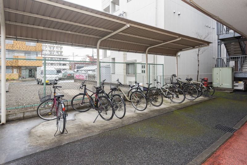 自行车车库入住者专用。免费可以使用。