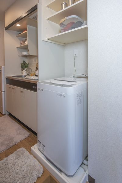 室内洗衣机堆放处(A，B，C，D型)可靠的空白被确保。※没除了家具家电以外为样板房有小东西