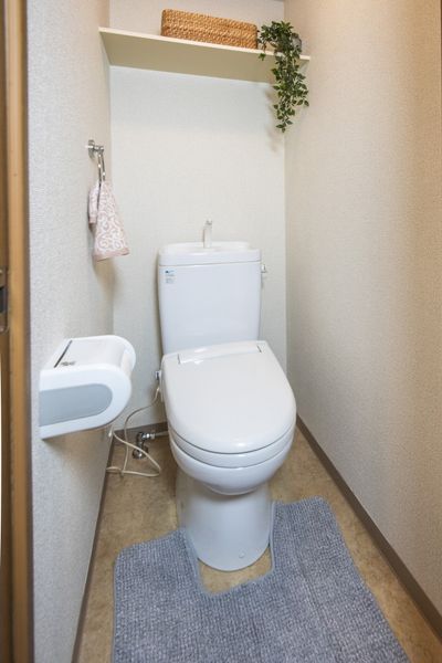 厕所(A，B型)　※是样板房的照片。没有小东西。