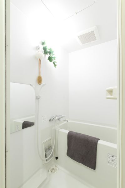 有公共汽车(A型)镜子！是独居的sutandasaizu的浴室。※是样板房的照片。没有小东西。