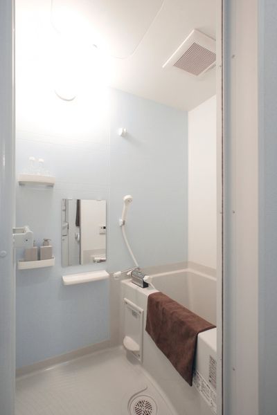 浴室(A，B型)　※是样板房的照片。※没有家具家电以外的小东西。