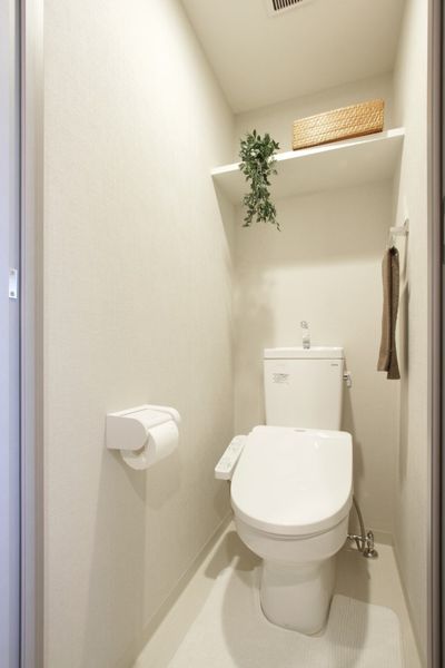 厕所(A，B型)※是样板房的照片。没有家具家电以外的小东西。
